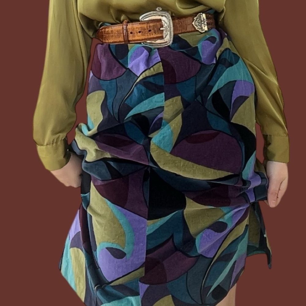 Multicolor Abstract Patterned Skirt - Picture 7 of 8